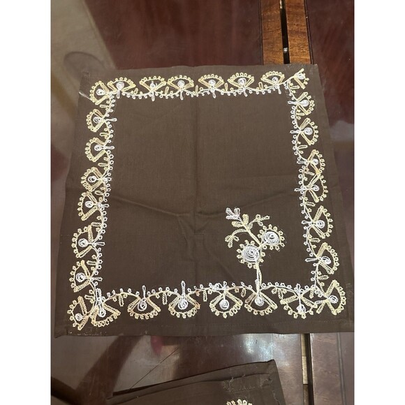 Napkins Embroidered Flower- Set of 6 Brown With white/gold Embroidery Linen - Picture 1 of 4